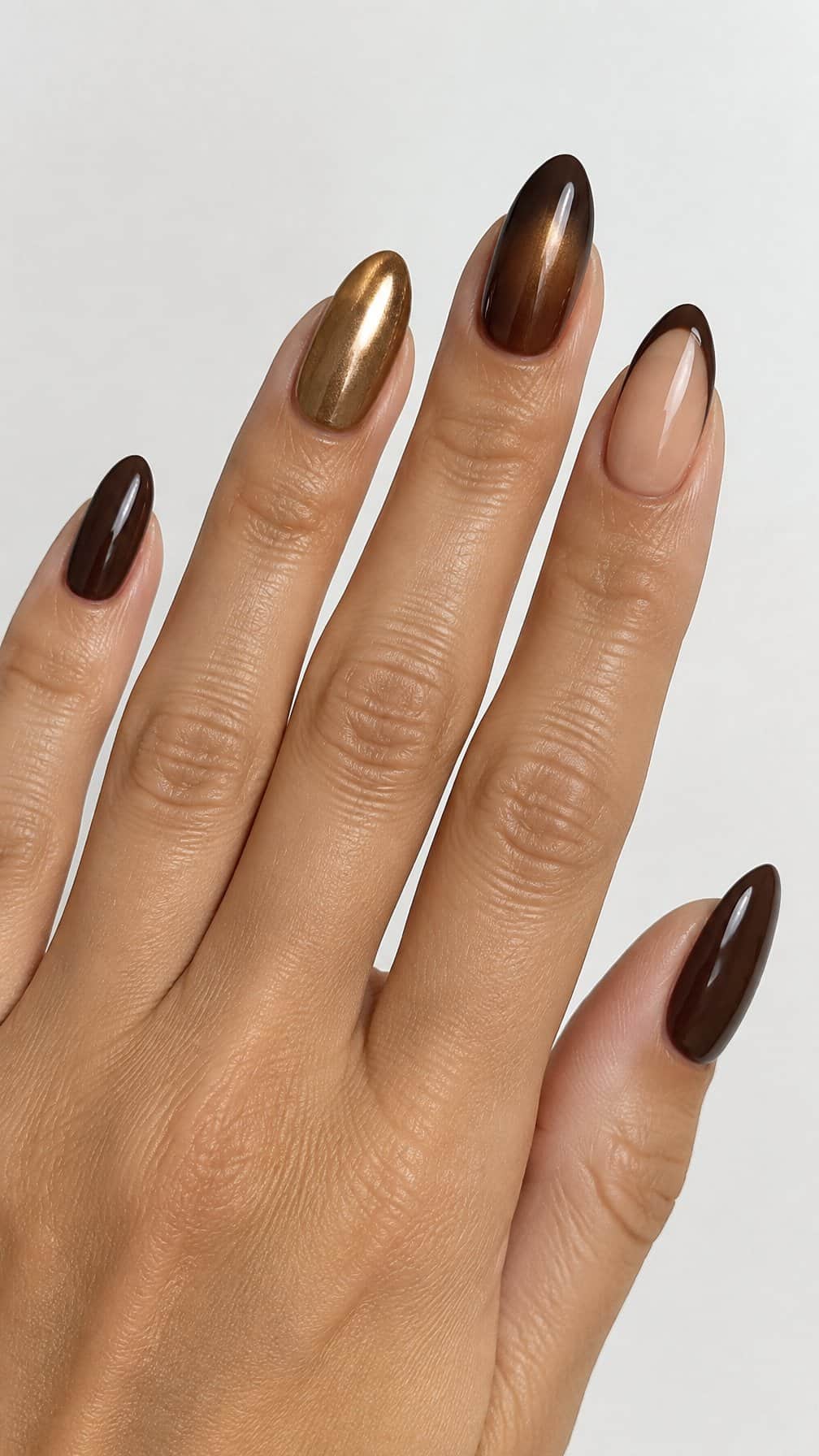 Glossy bronze and deep brown ombre manicure